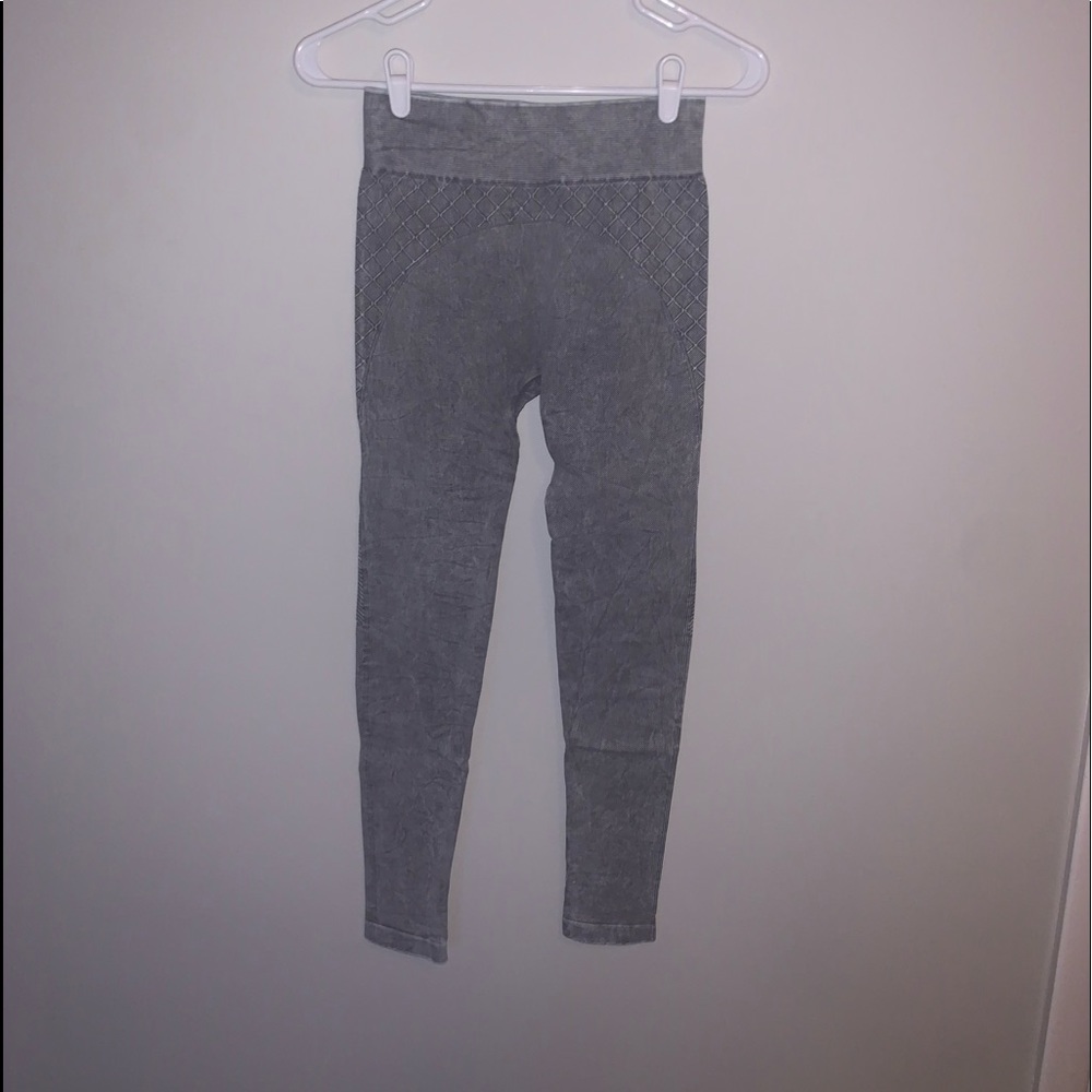 nikibiki grey one size fits all leggings